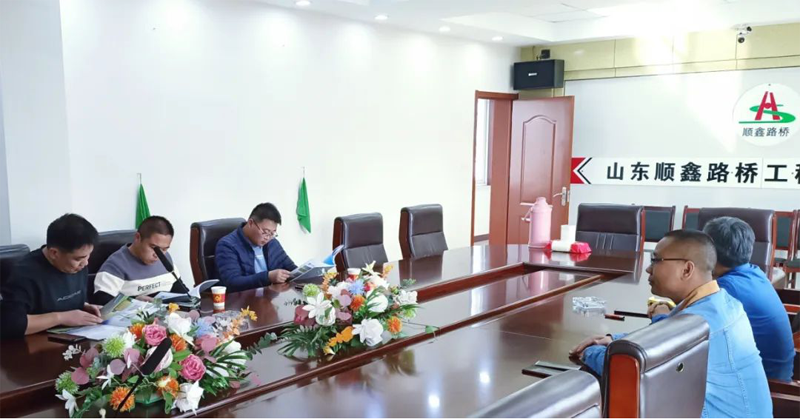 中建六局項目相關(guān)負責(zé)人一行蒞臨山東順鑫路橋工程有限公司參觀調(diào)研